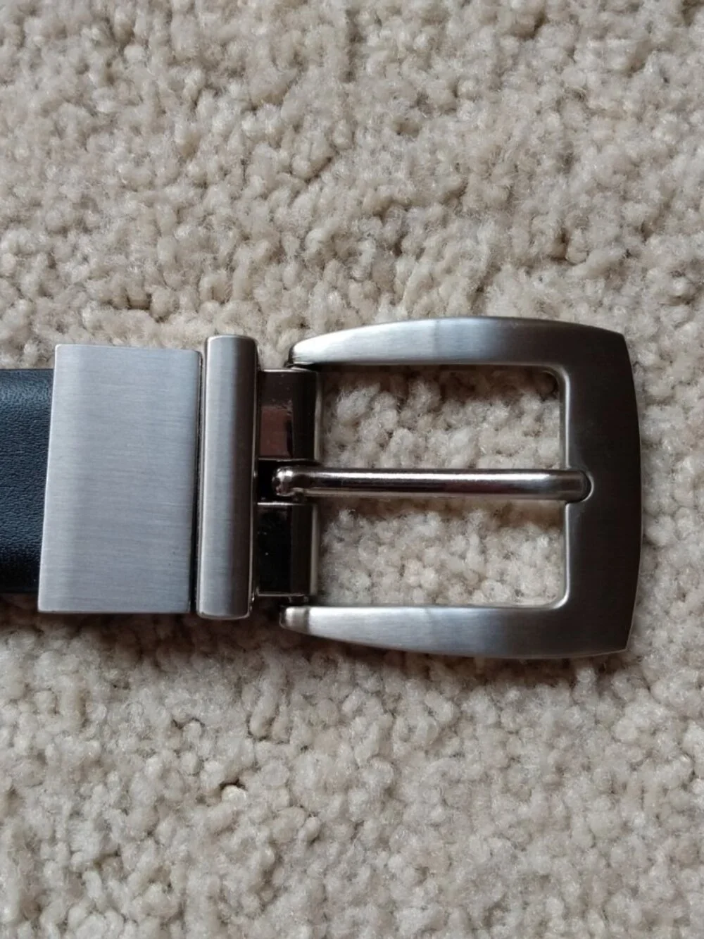 Women's Black Genuine Leather Belt w Sleek Silver Tone Buckle 47